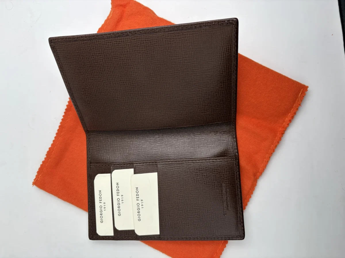 BROWN PASSPORT HOLDER, photo 2
