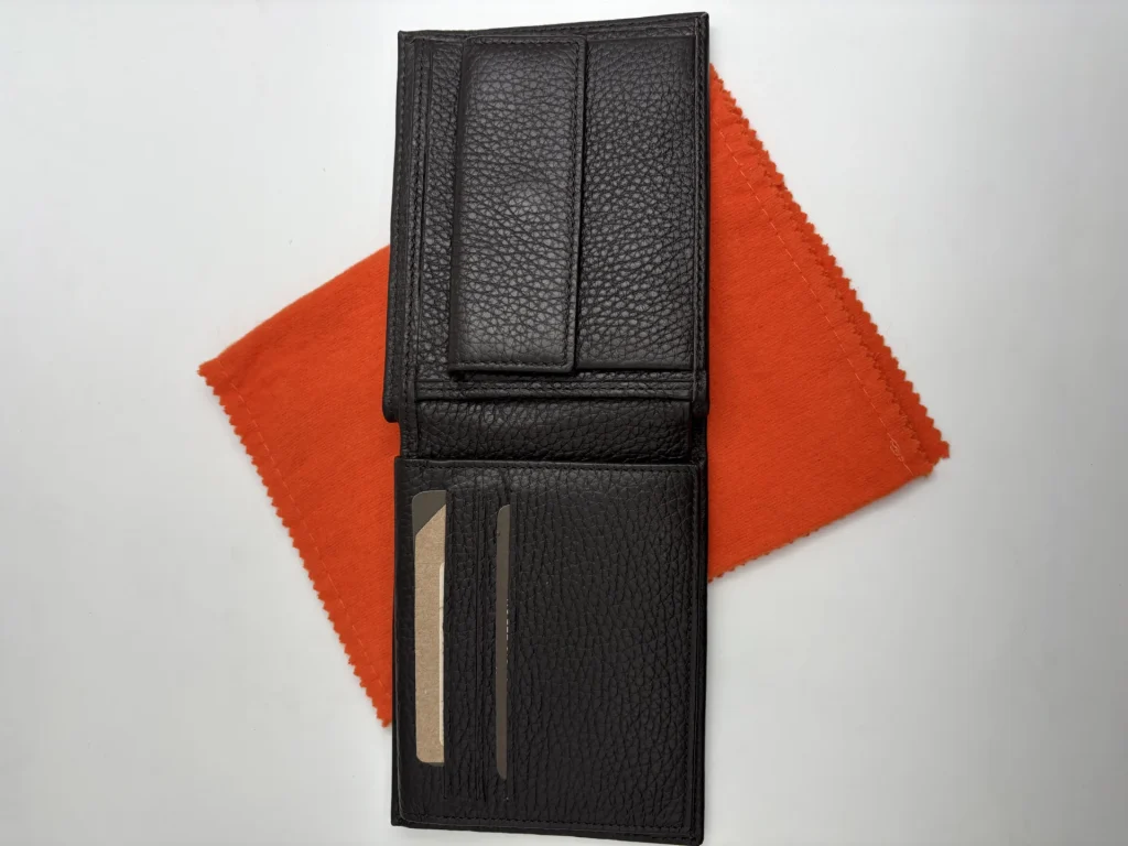 BLACK WALLET